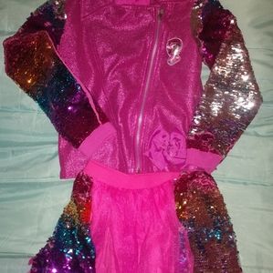 Skirt an jacket size 7/8 runs small